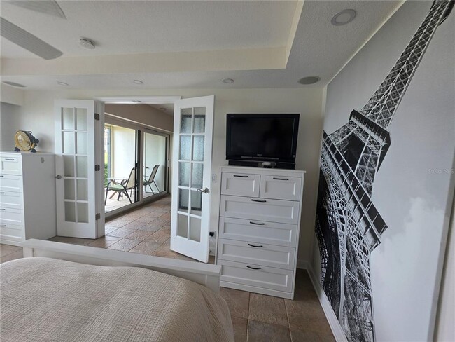 Building Photo - 6295 Bahia Del Mar Cir