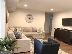 Building Photo - 39A Sumac Ct