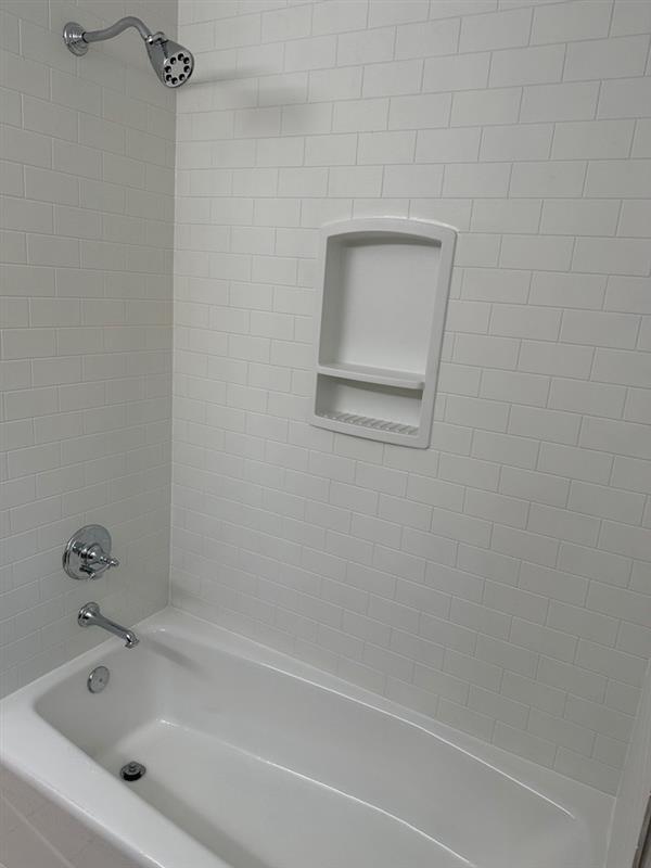 Building Photo - 11 N Warner Ave