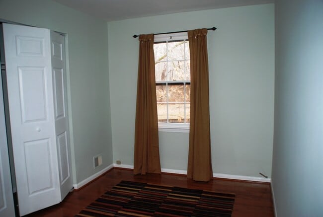 Building Photo - 2925 Espana Ct