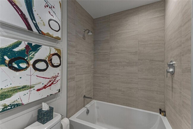 Building Photo - 275 1st Ave S