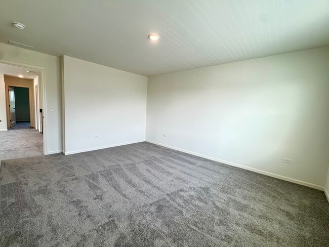 Building Photo - 15036 W Cyrus Dr