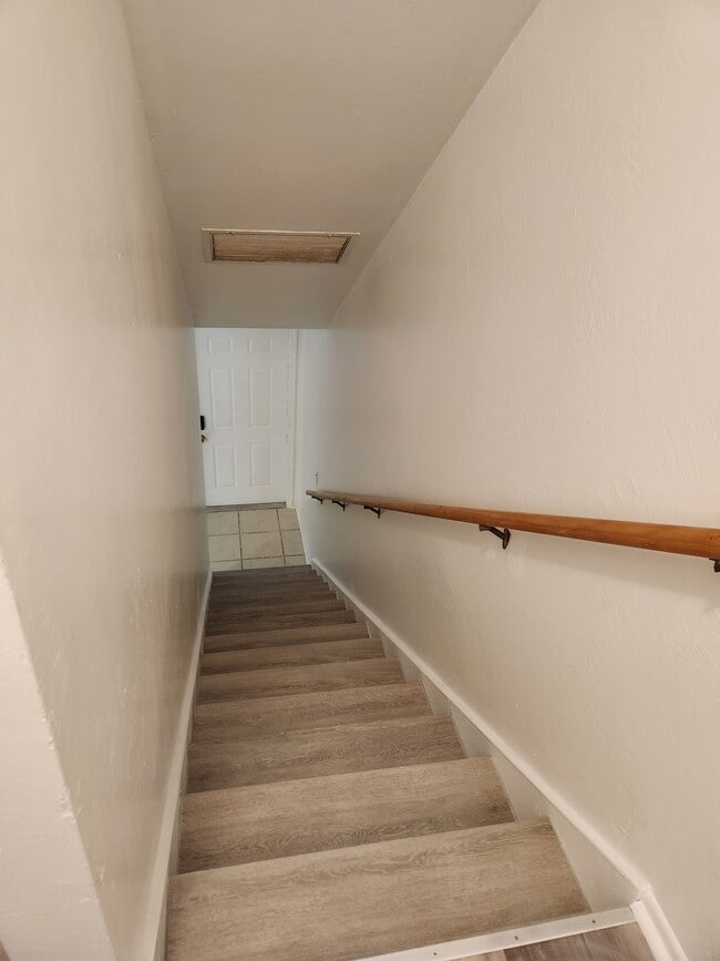 Building Photo - 17317 Whitewater Ct