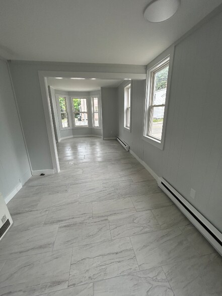 Building Photo - 48 Mechanic St