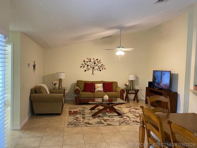 Building Photo - 13825 Yarmouth Dr