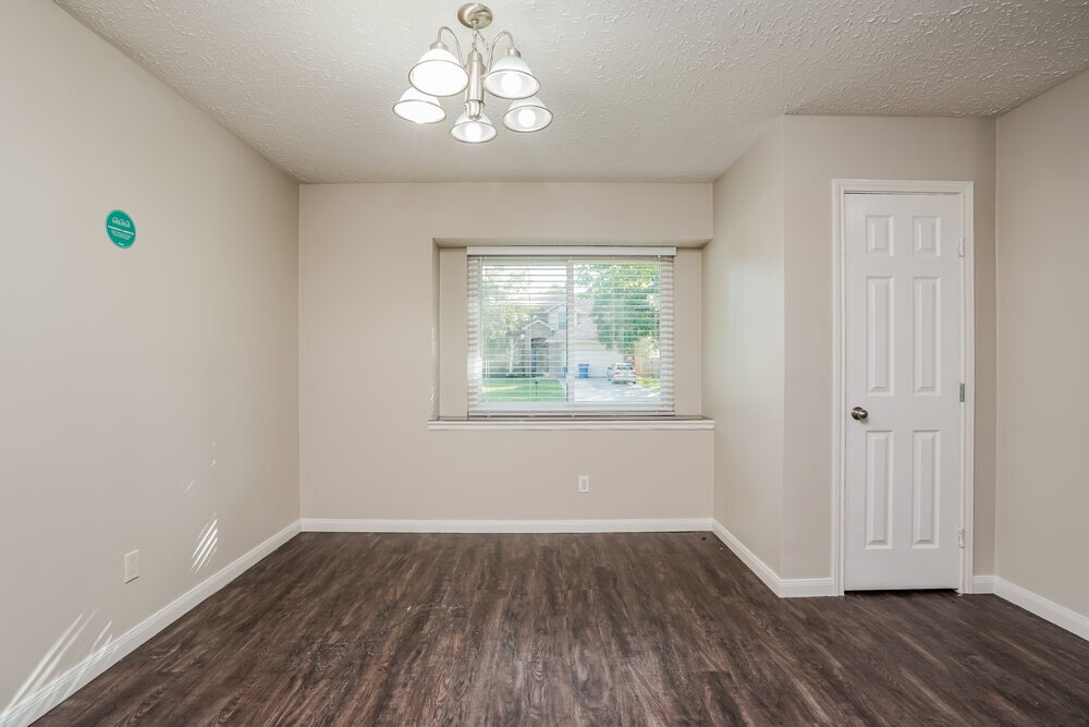 Building Photo - 11918 Cottonwood Ln