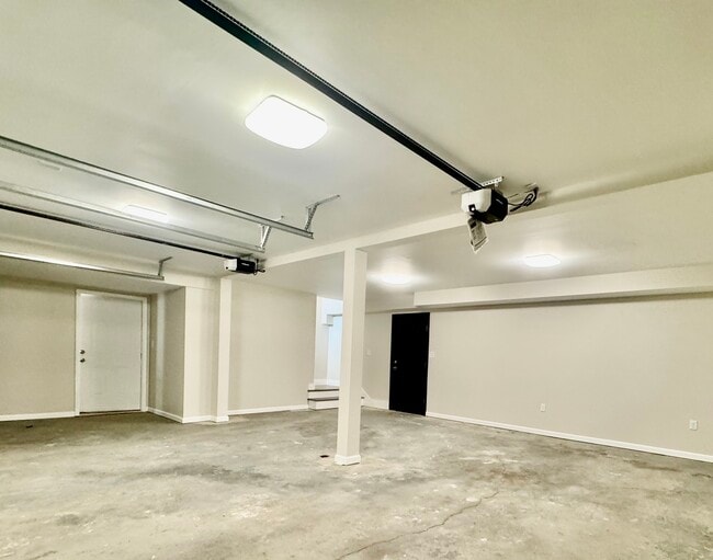 Building Photo - 1070 Hightop Rd