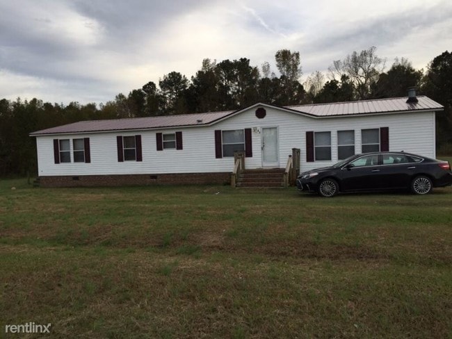Primary Photo - 3 br, 2 bath House - 65 King Lane
