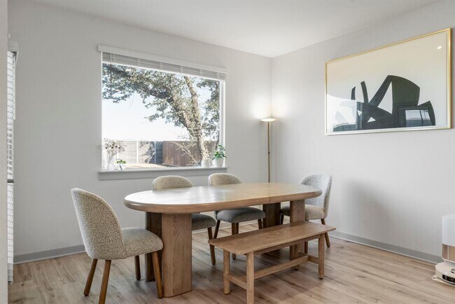 Building Photo - 217 Cupreata Ln