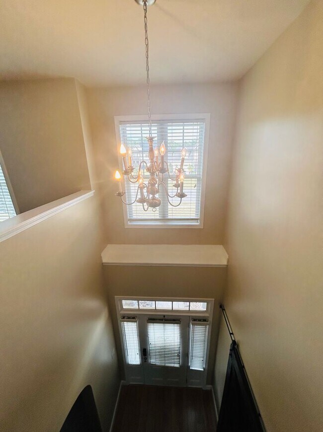 Building Photo - 3504 Castlefield Ln