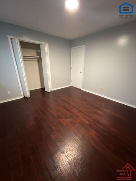 Building Photo - 1155 Carol Ln