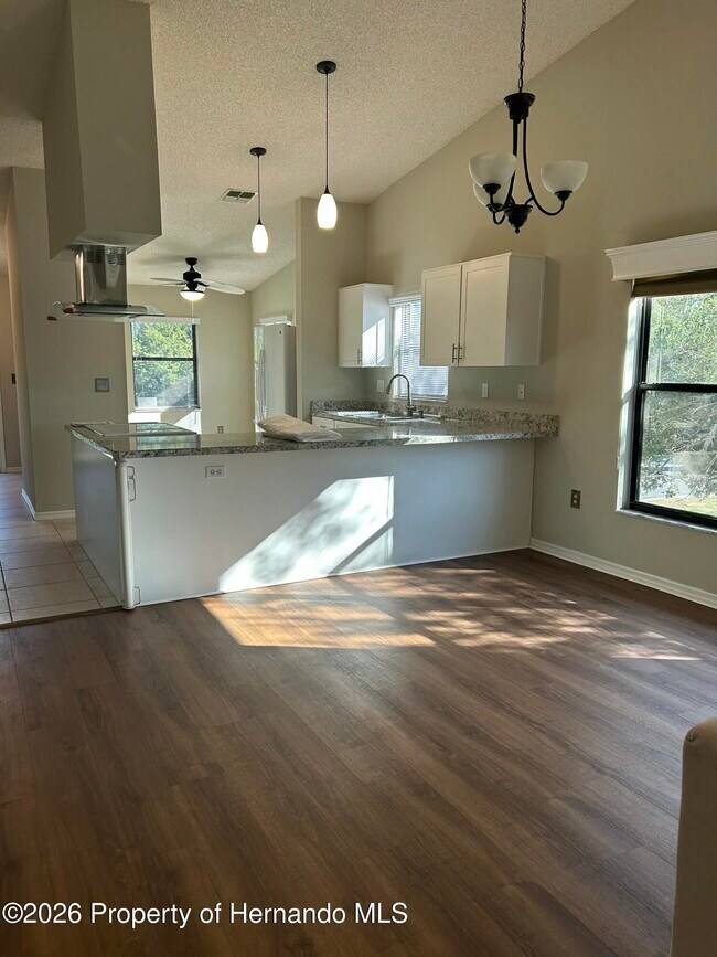 Building Photo - 6403 River Lodge Ln