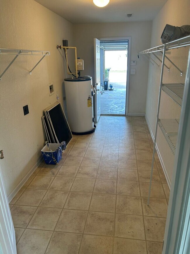 Building Photo - Madison City - County Line Road -Redstone Arsenal Gate 7