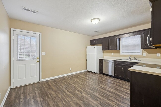 Building Photo - 269 B EXECUTIVE AVENUE