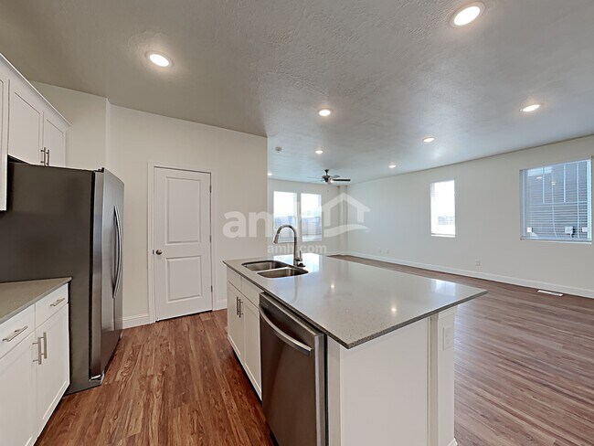 Building Photo - 6072 W S Jordan Pkwy