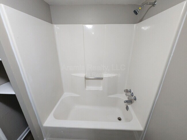 Building Photo - 1366 Heritage Glen Dr