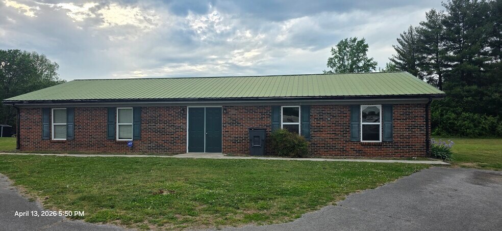 Building Photo - 608 Morrison St