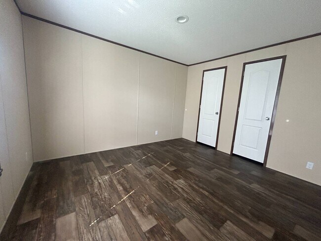 Primary Photo - 2607 Thornbury Ln