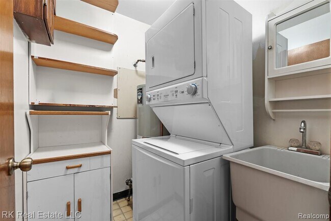 Building Photo - 15510 Ashley Ct