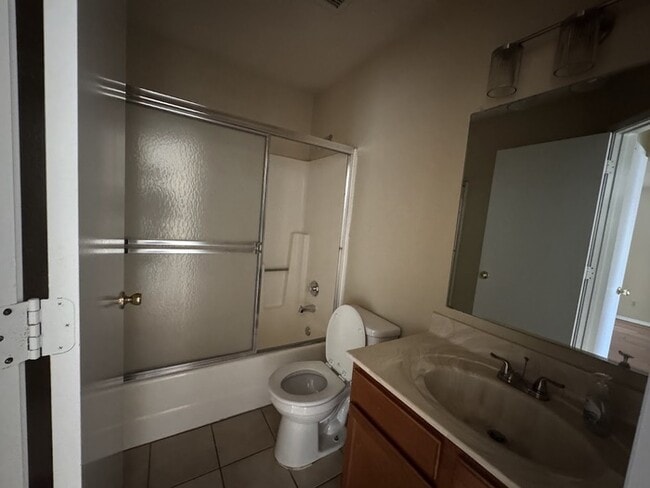 Building Photo - 7427 W Cherry Hills Dr