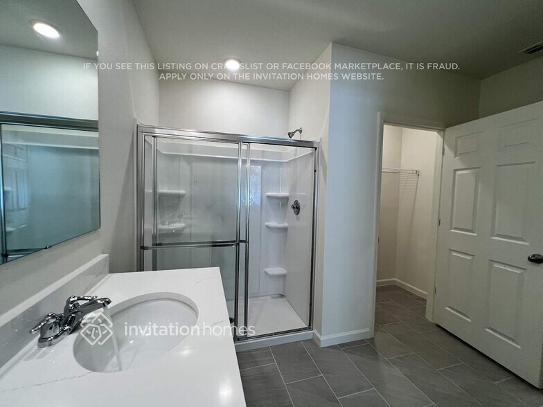 Building Photo - 9671 Seaspray Dr