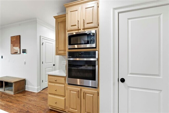 Building Photo - 4221 Willow Oak Dr