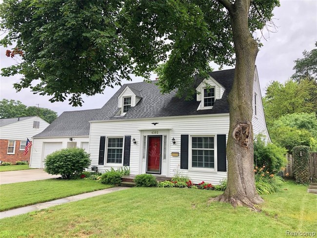 Building Photo - 4302 Sheridan Dr