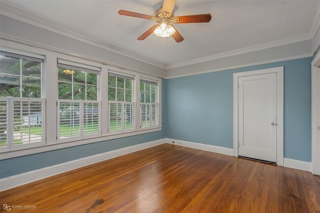 Building Photo - Mins. to BAFB, LSUS and Oshsner Med. Center......