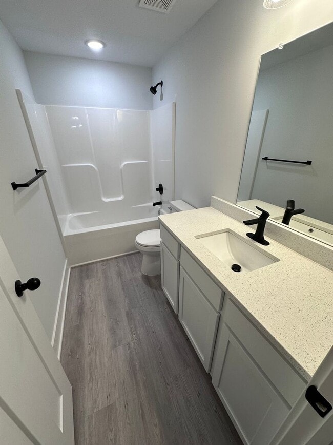 Building Photo - $1875- 4 bed 3 bath - New Build Duplex in a beautiful neighborhood!