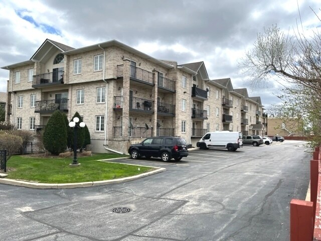 Building Photo - 9400 S 79th Ave