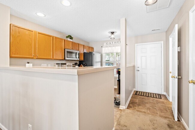 Building Photo - 6314 Inkberry Dr
