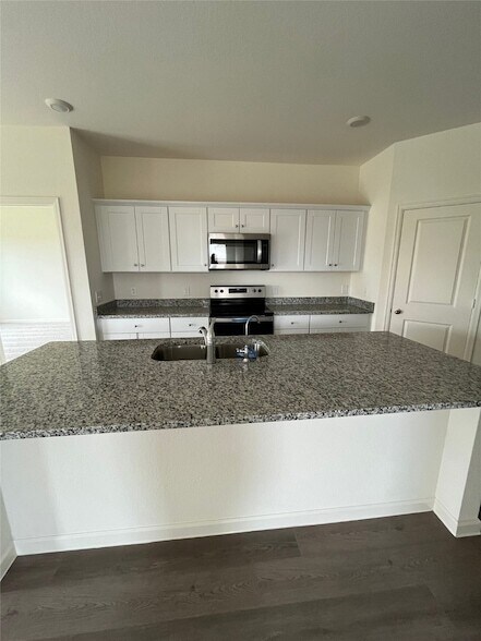 Building Photo - 5903 Grantgrala Dr