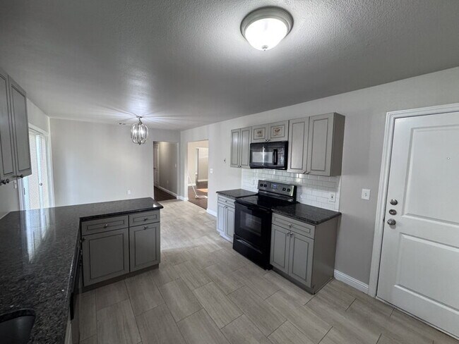 Building Photo - WONDERFULLY UPDATED 3 BEDROOM, 2 BATH, 2-CAR GARAGE RENTAL HOME IN CENTRAL GRAND PRAIRIE WITH SPA...