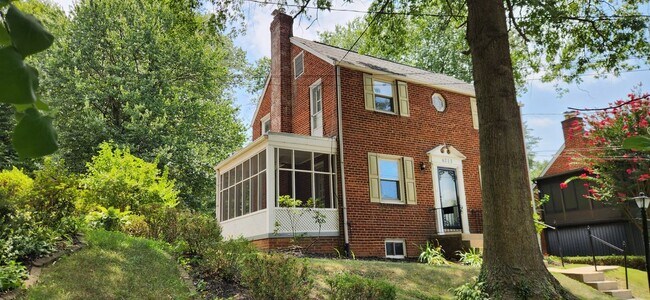 Building Photo - 6213 Forest Rd