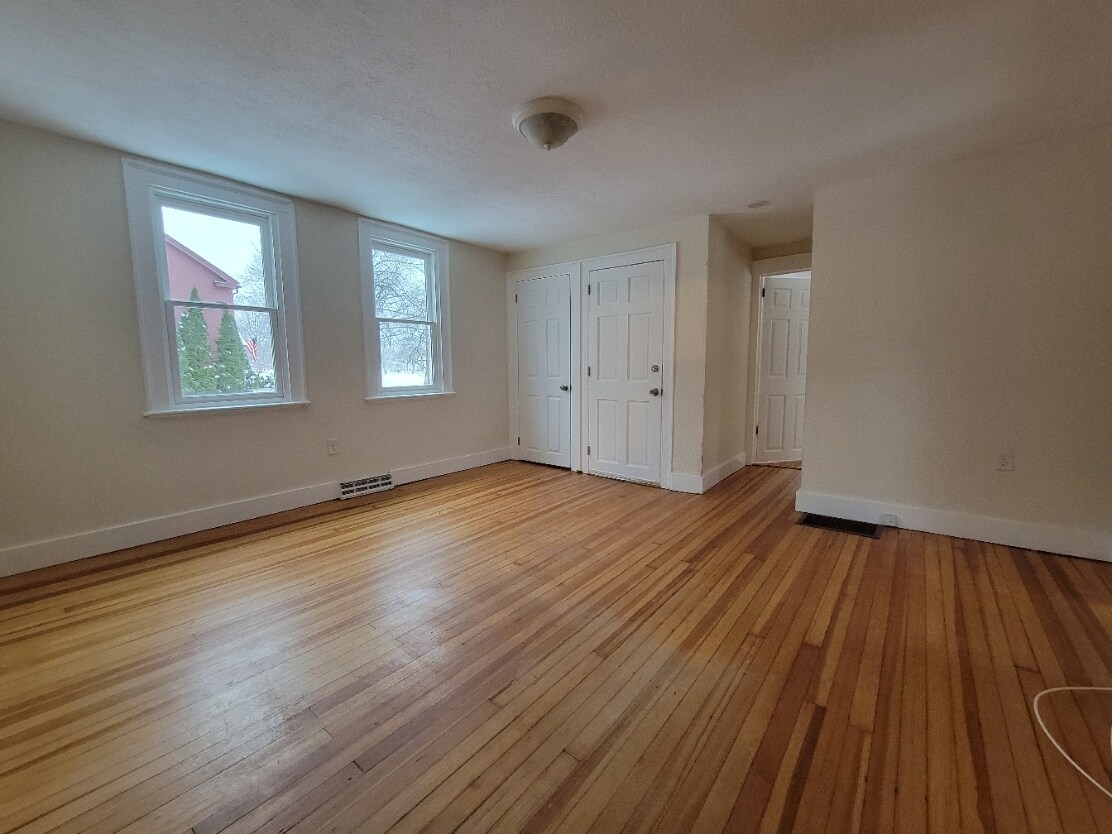 Family Room - 174 -176 Broad Street