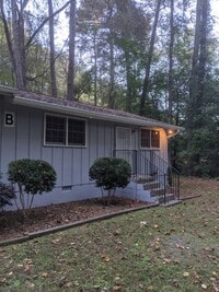 Building Photo - 529 Hillsborough St