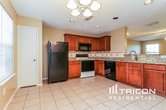 Building Photo - 2432 Big Spring Dr