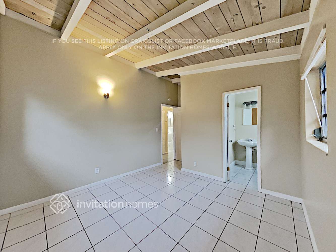 Building Photo - 1275 SW 28th Rd