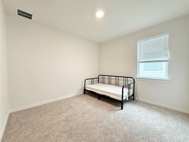 Building Photo - 3013 Louris Ln