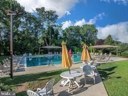 Building Photo - 1030 E Lancaster Ave