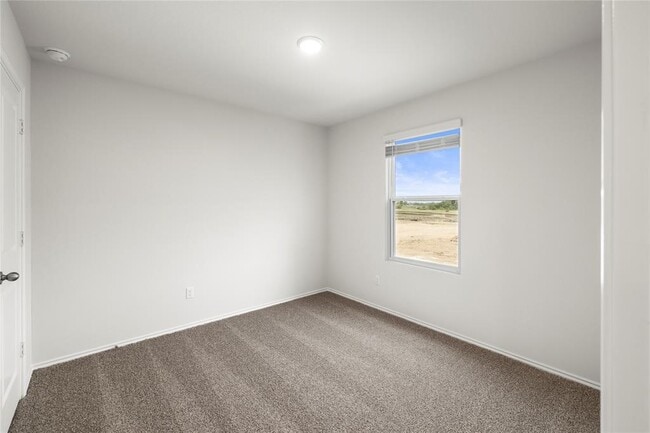 Building Photo - 105 Kendall Ln