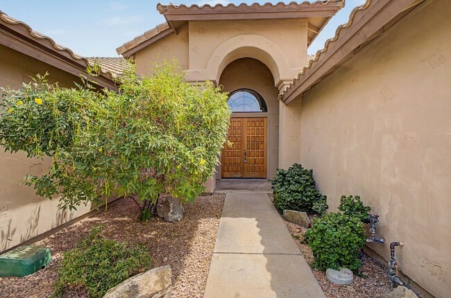 Building Photo - Beautiful Sonoran Heights 4 bed Home, 3 car garage, and Pool