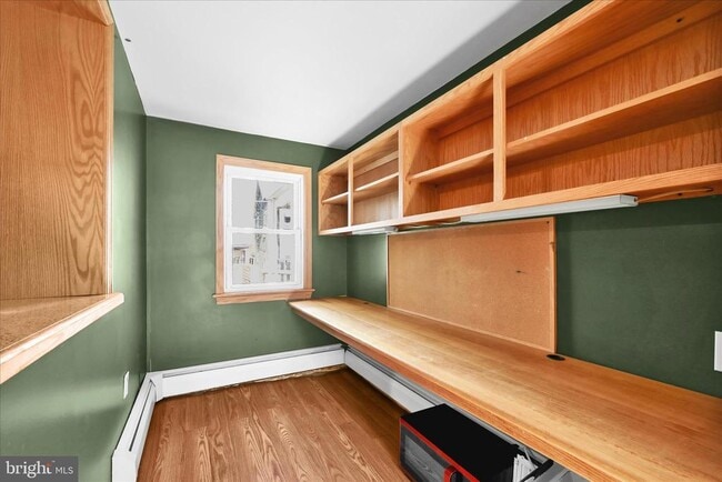 Building Photo - 430 E Main St