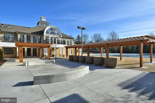 Building Photo - 6533 Grange Ln
