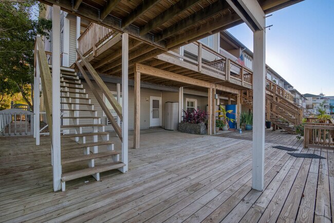 Building Photo - 202 Snug Harbour Dr