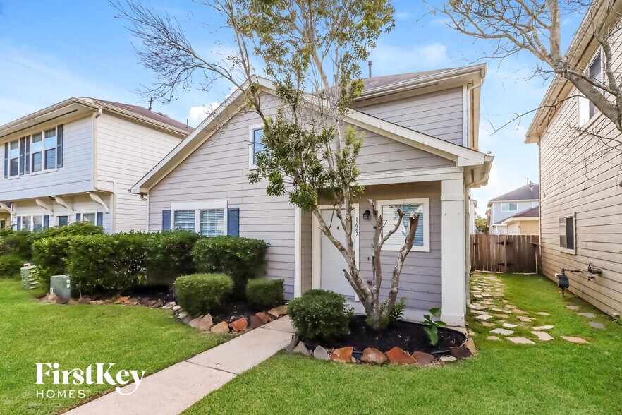 Building Photo - 1667 Nichole Woods Dr