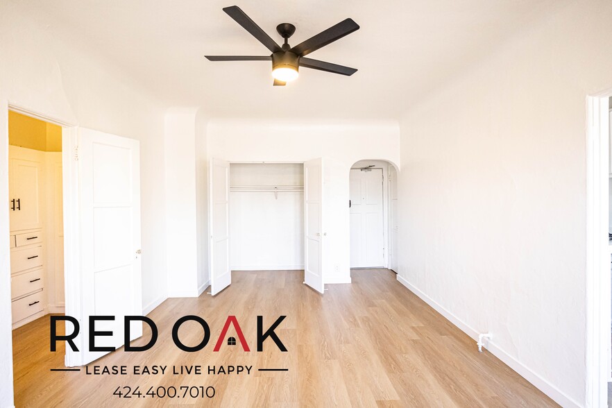 Building Photo - 706 N St Andrews Pl