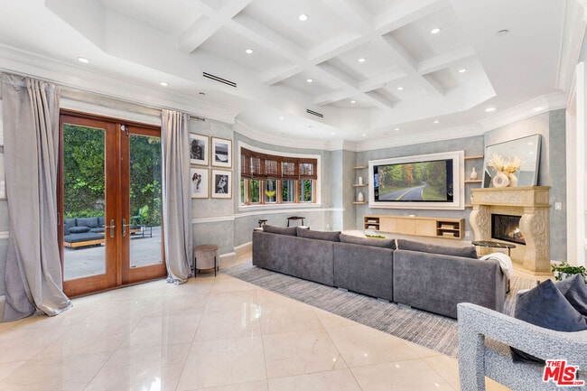 Building Photo - 2229 Summitridge Dr