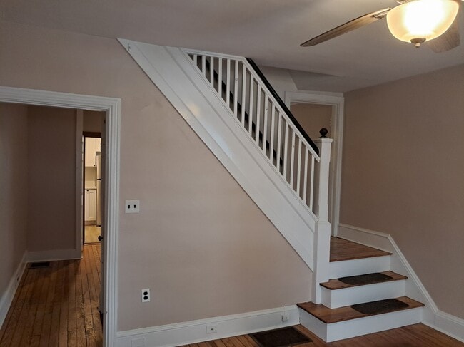 Building Photo - 941 Sargent Ave