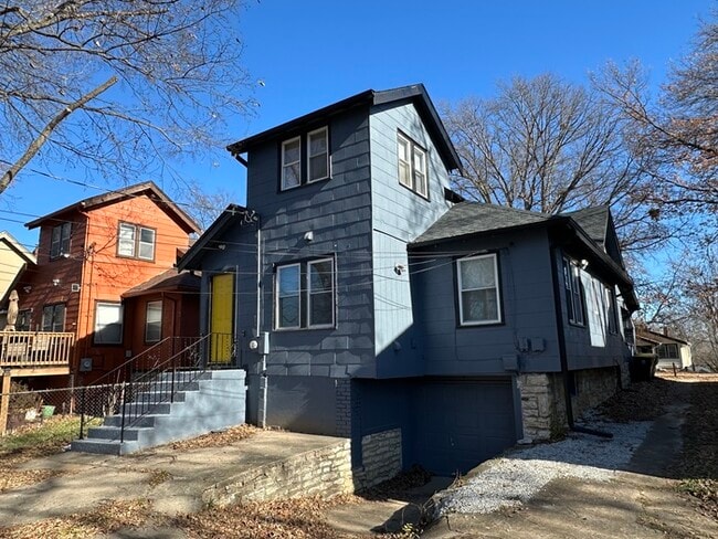 Building Photo - 5414 Brooklyn Ave